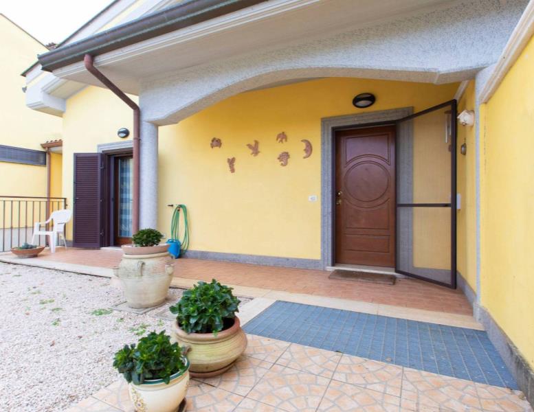 casa indipendente in vendita a Marino in zona Frattocchie