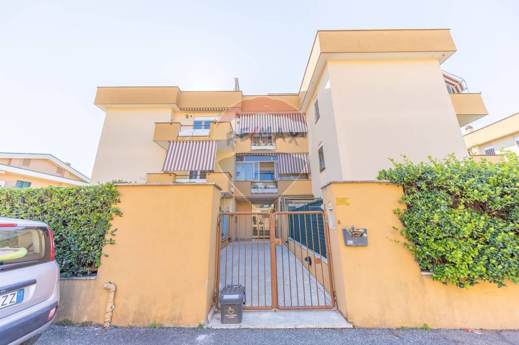 appartamento in vendita a Marino in zona Poggio delle Mole