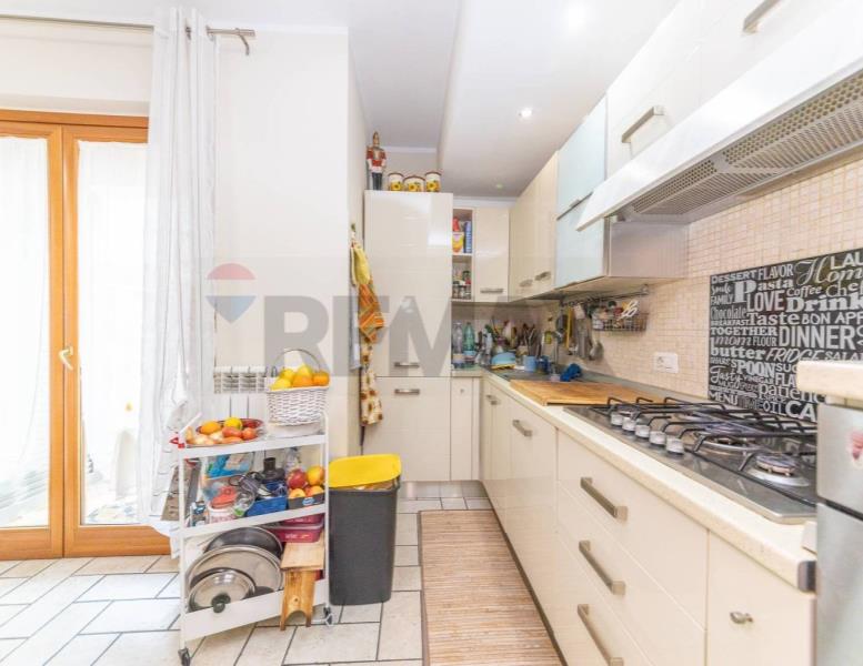 appartamento in vendita a Marino in zona Poggio delle Mole