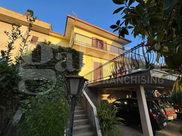 appartamento in vendita a Marino in zona Poggio delle Mole