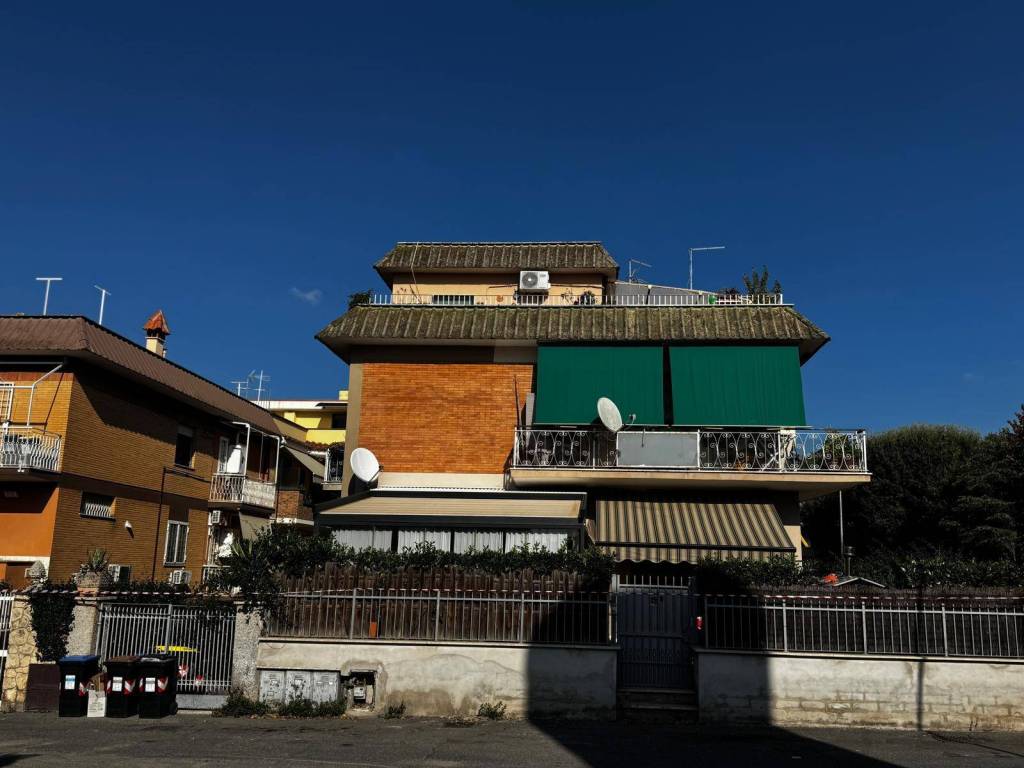 appartamento in vendita a Marino in zona Poggio delle Mole