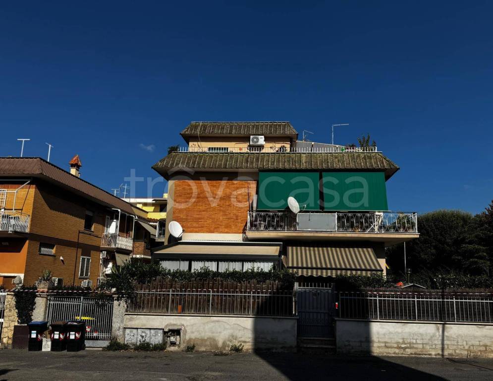 appartamento in vendita a Marino in zona Poggio delle Mole