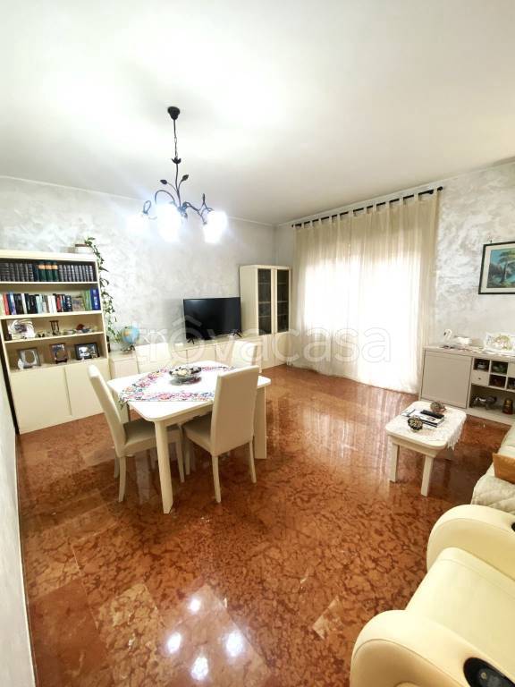 appartamento in vendita a Marino in zona Santa Maria delle Mole