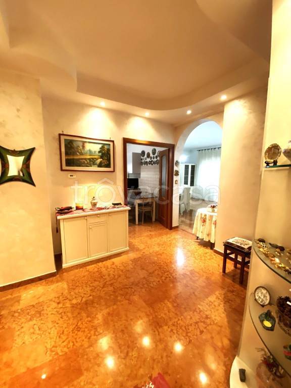 appartamento in vendita a Marino in zona Santa Maria delle Mole