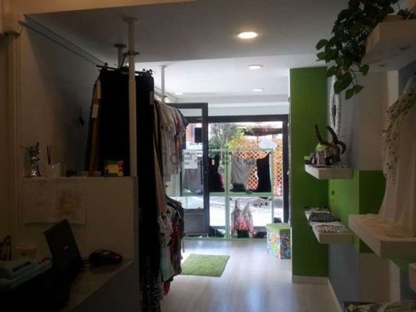 negozio in vendita a Marino