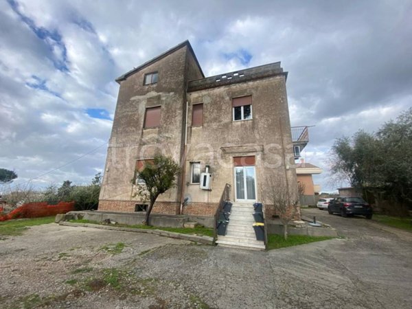 appartamento in vendita a Marino in zona Poggio delle Mole