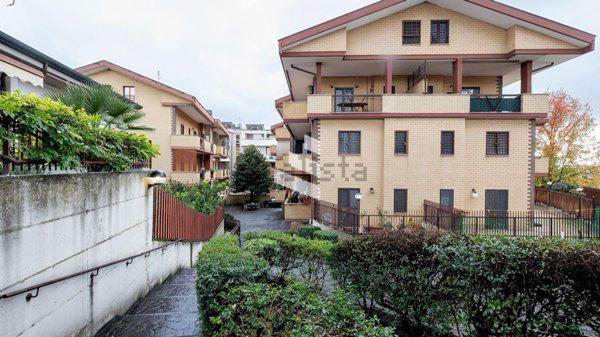 appartamento in vendita a Marino in zona Santa Maria delle Mole