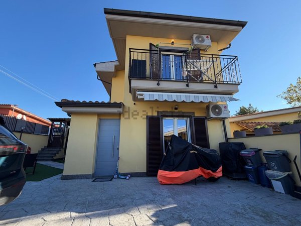 casa indipendente in vendita a Marino in zona Frattocchie
