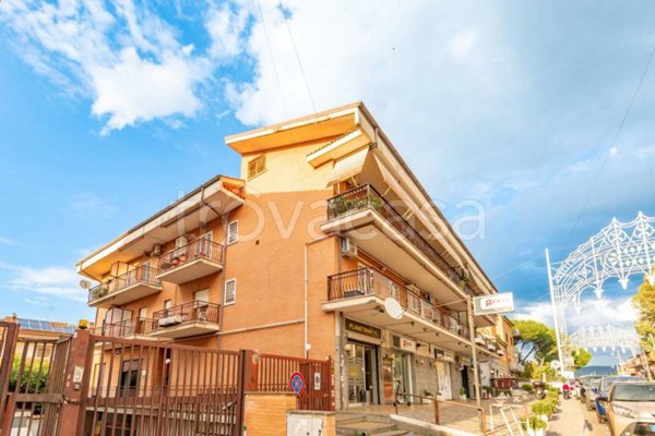 appartamento in vendita a Marino in zona Santa Maria delle Mole