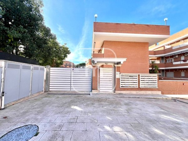 appartamento in vendita a Marino in zona Poggio delle Mole