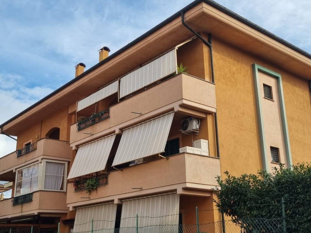 appartamento in vendita a Marino in zona Castelluccia