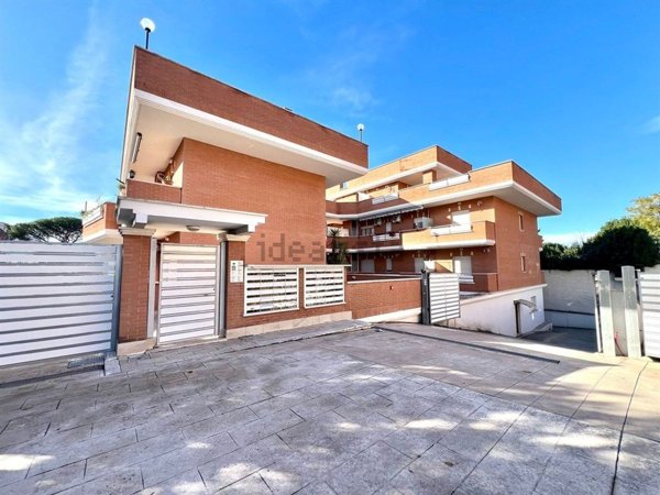 appartamento in vendita a Marino in zona Poggio delle Mole