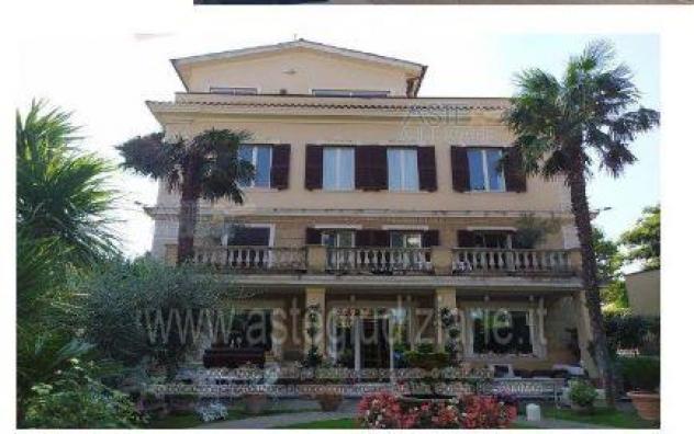 casa indipendente in vendita a Marino