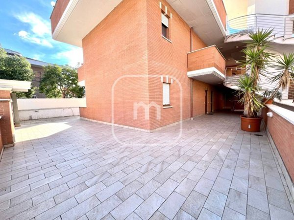 appartamento in vendita a Marino in zona Poggio delle Mole