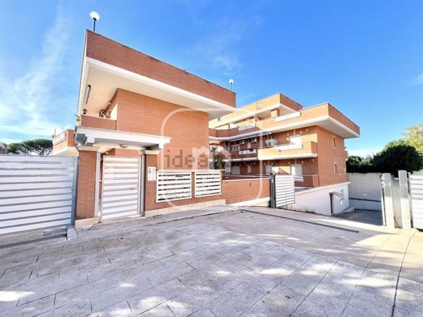 appartamento in vendita a Marino in zona Poggio delle Mole