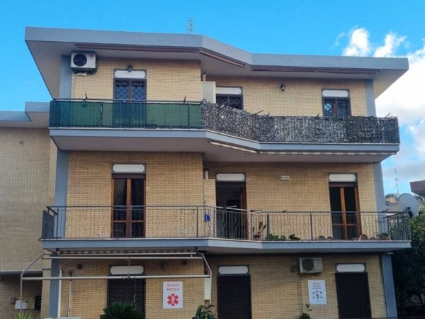 appartamento in vendita a Marino in zona Santa Maria delle Mole