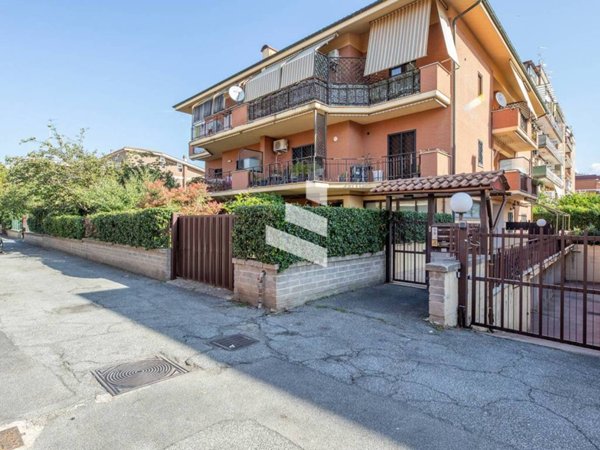 appartamento in vendita a Marino in zona Santa Maria delle Mole