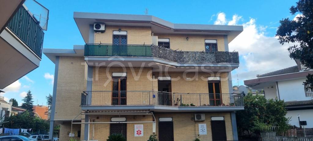 appartamento in vendita a Marino in zona Poggio delle Mole