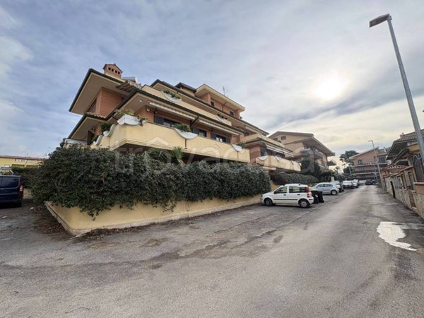 appartamento in vendita a Marino in zona Poggio delle Mole