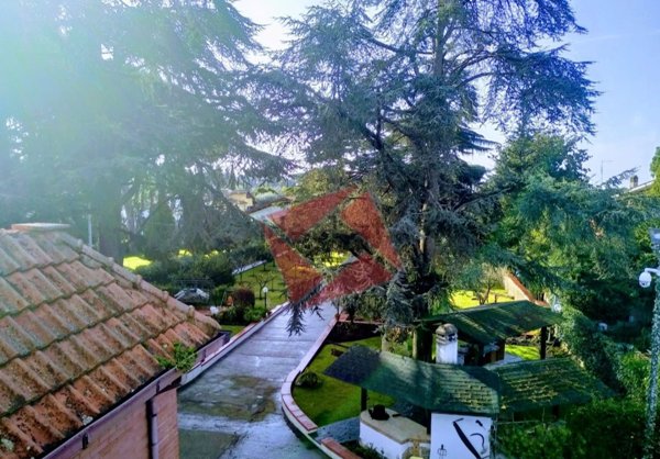 casa indipendente in vendita a Marino