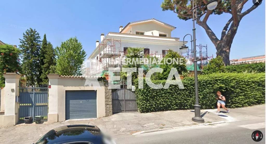 casa indipendente in vendita a Marino