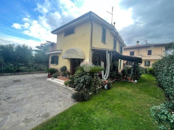 casa indipendente in vendita a Marino in zona Frattocchie