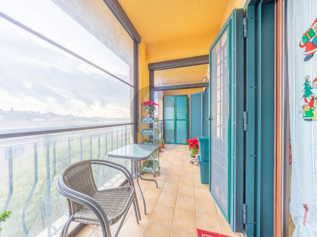 appartamento in vendita a Marino in zona Poggio delle Mole