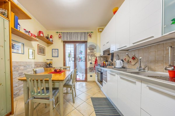 appartamento in vendita a Marino in zona Poggio delle Mole