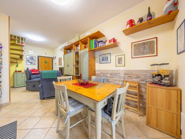 appartamento in vendita a Marino in zona Poggio delle Mole