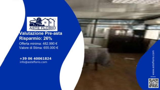 locale commerciale in vendita a Marino