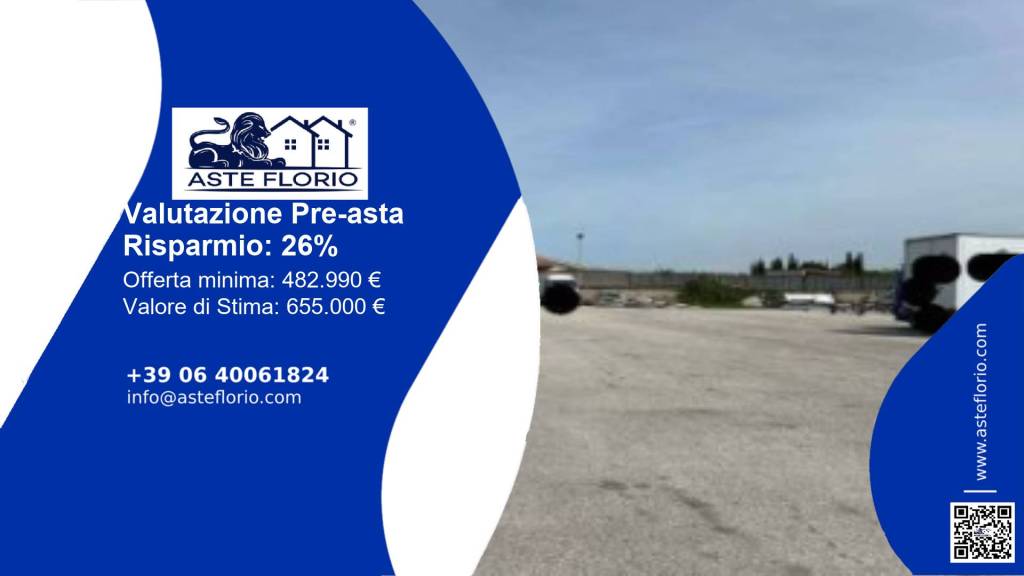 locale commerciale in vendita a Marino in zona Due Santi