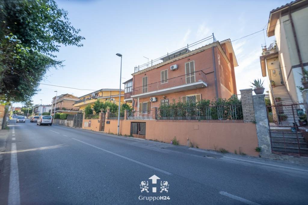 appartamento in vendita a Marino in zona Cava dei Selci