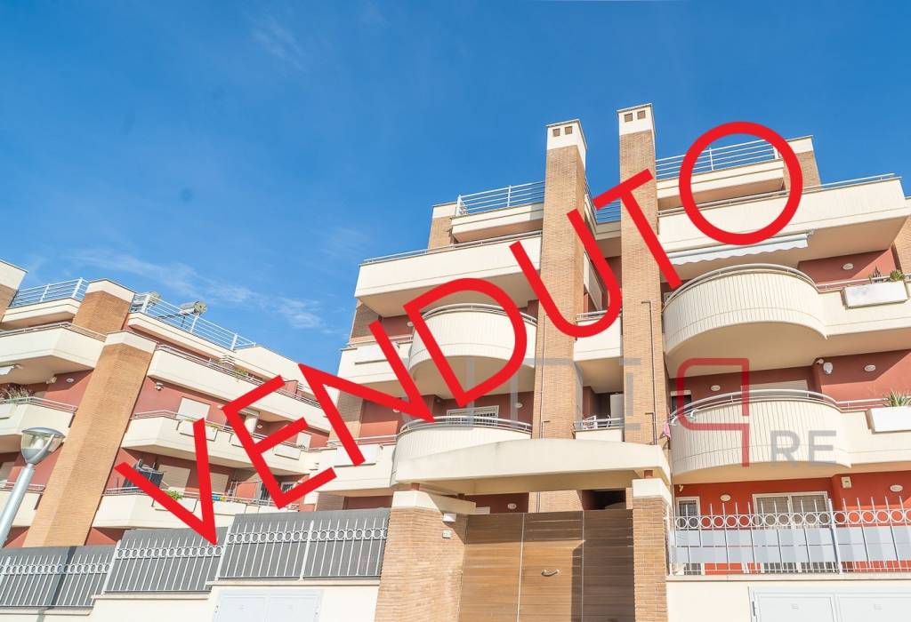 appartamento in vendita a Marino in zona Santa Maria delle Mole