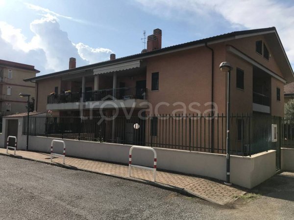 appartamento in vendita a Marino in zona Poggio delle Mole