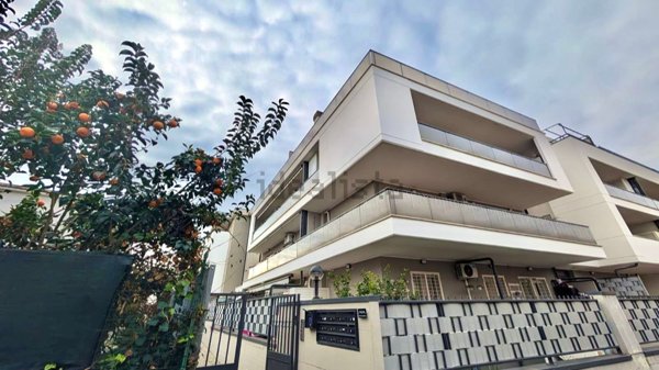 appartamento in vendita a Marino in zona Poggio delle Mole