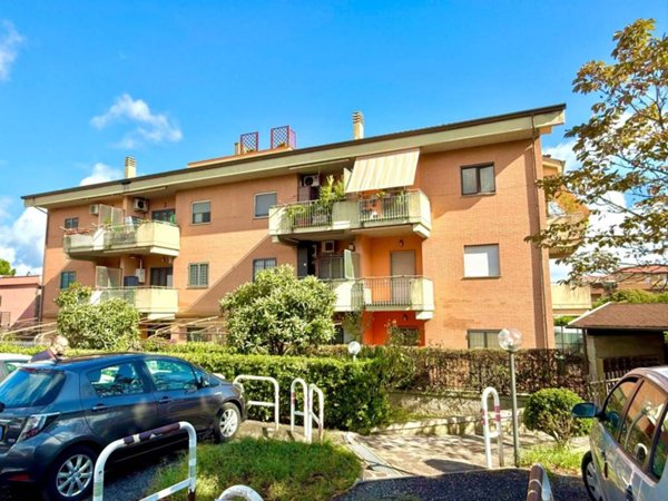 appartamento in vendita a Marino in zona Frattocchie