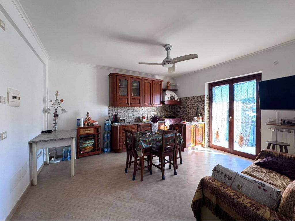 appartamento in vendita a Marino in zona Santa Maria delle Mole