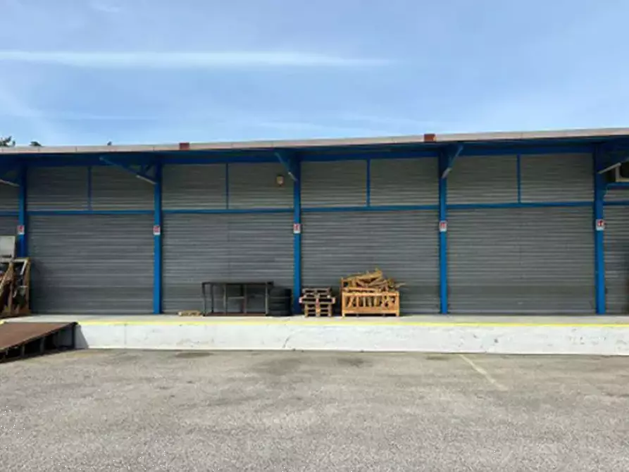 capannone in vendita a Marino in zona Frattocchie