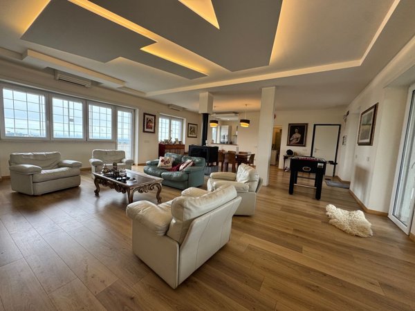 casa indipendente in vendita a Marino