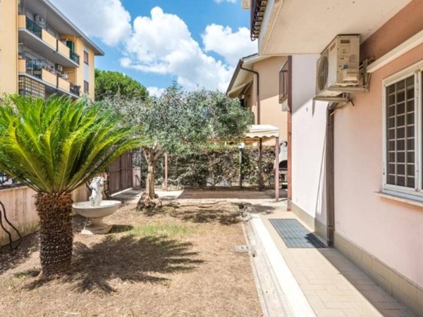 appartamento in vendita a Marino in zona Cava dei Selci