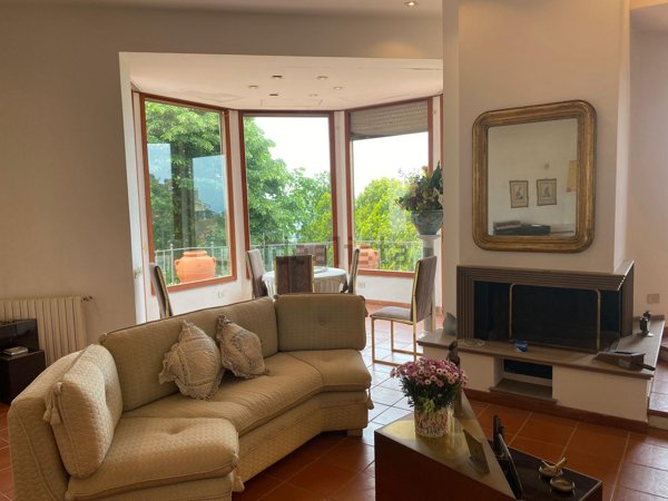 casa indipendente in vendita a Marino