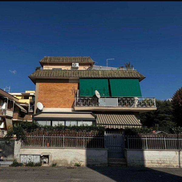 appartamento in vendita a Marino in zona Poggio delle Mole