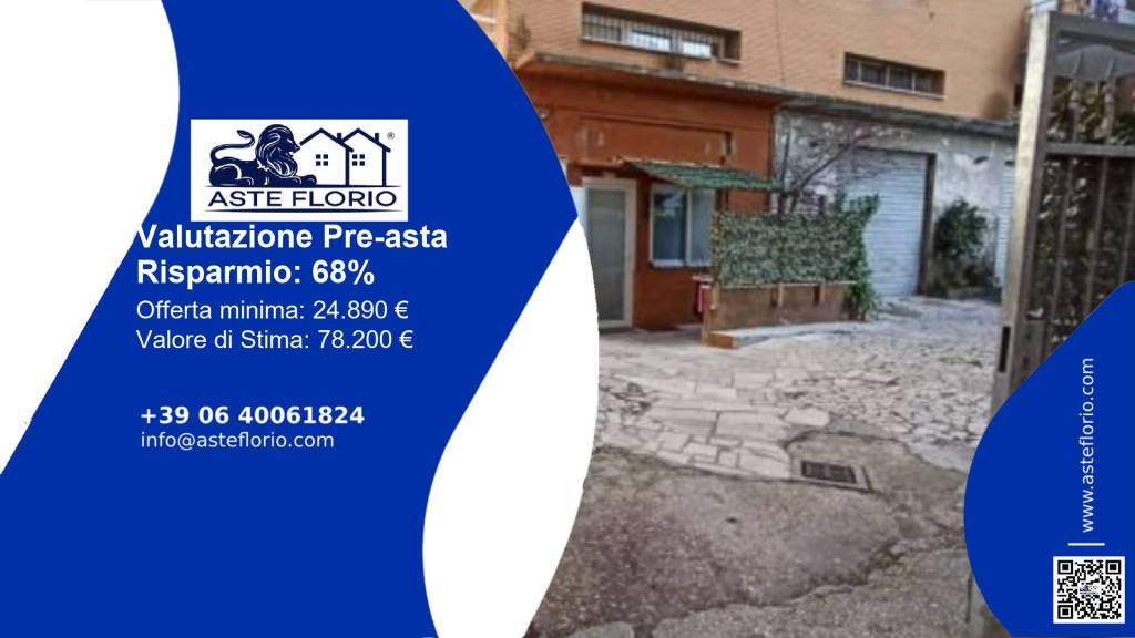 locale commerciale in vendita a Marino