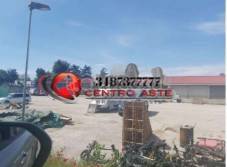 locale commerciale in vendita a Marino in zona Due Santi