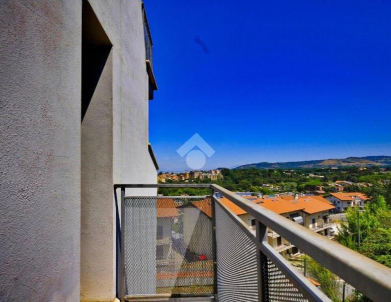 casa indipendente in vendita a Marino