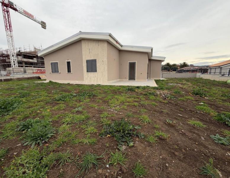 casa indipendente in vendita a Marino in zona Frattocchie