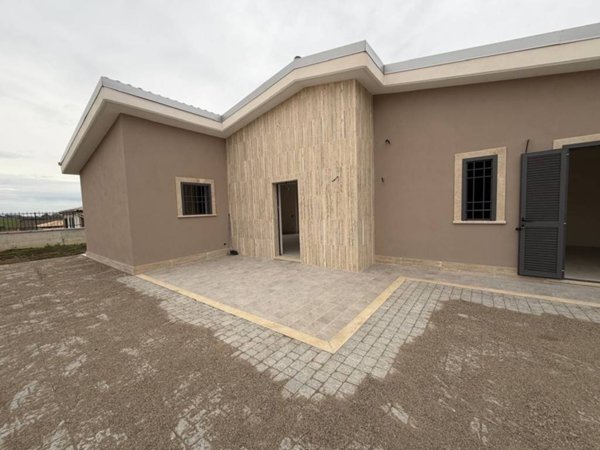 casa indipendente in vendita a Marino in zona Frattocchie