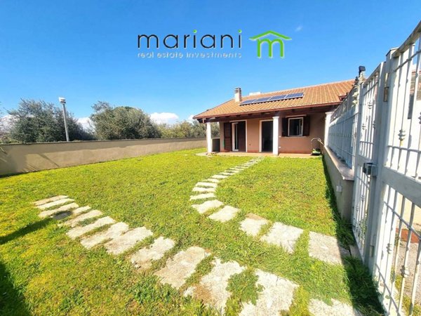 casa indipendente in vendita a Marino in zona Castelluccia