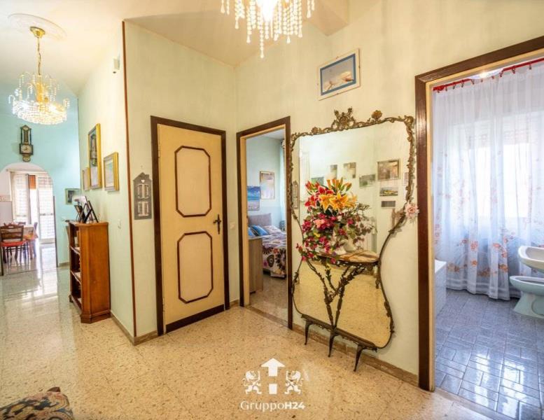 appartamento in vendita a Marino in zona Santa Maria delle Mole