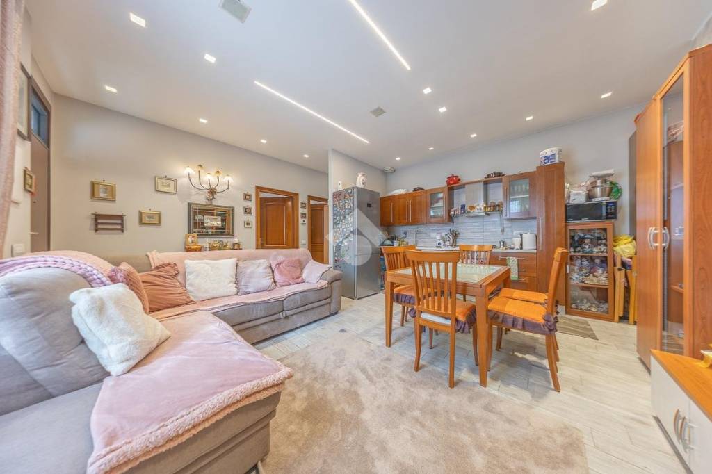 appartamento in vendita a Marino in zona Santa Maria delle Mole